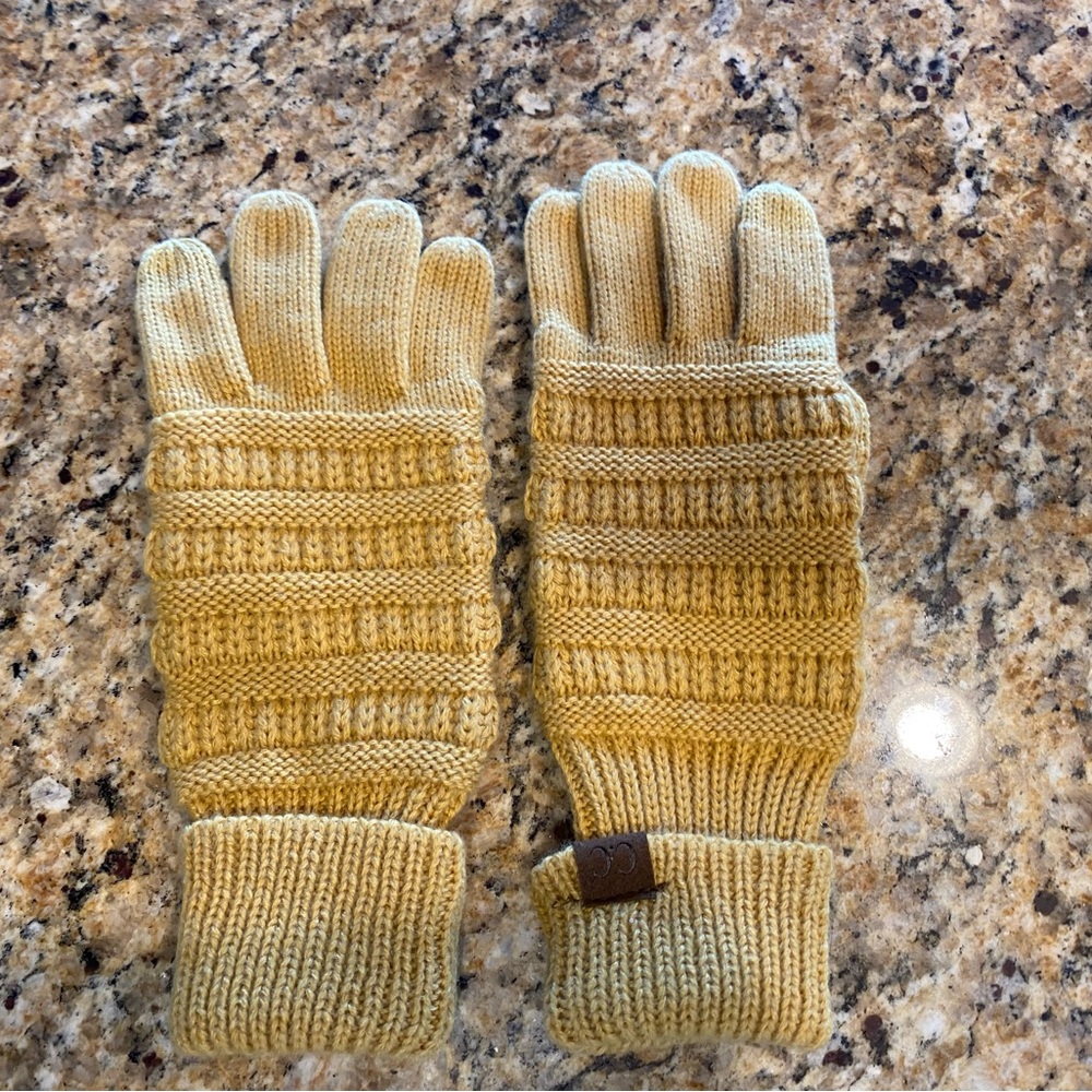 Yellow CC gloves worn once